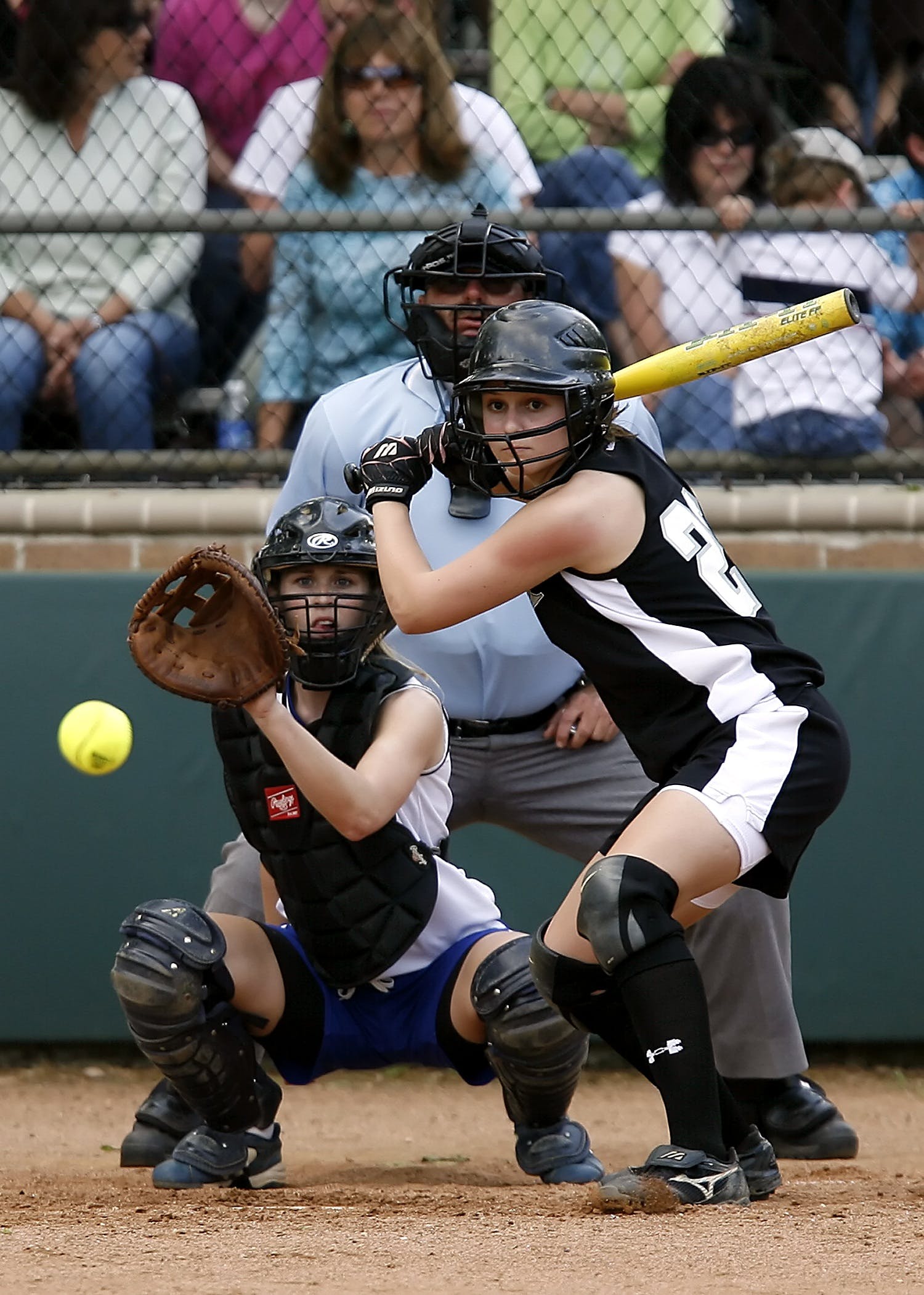 Capturing the Crack of the Bat: A Guide to Photographing Baseball Action